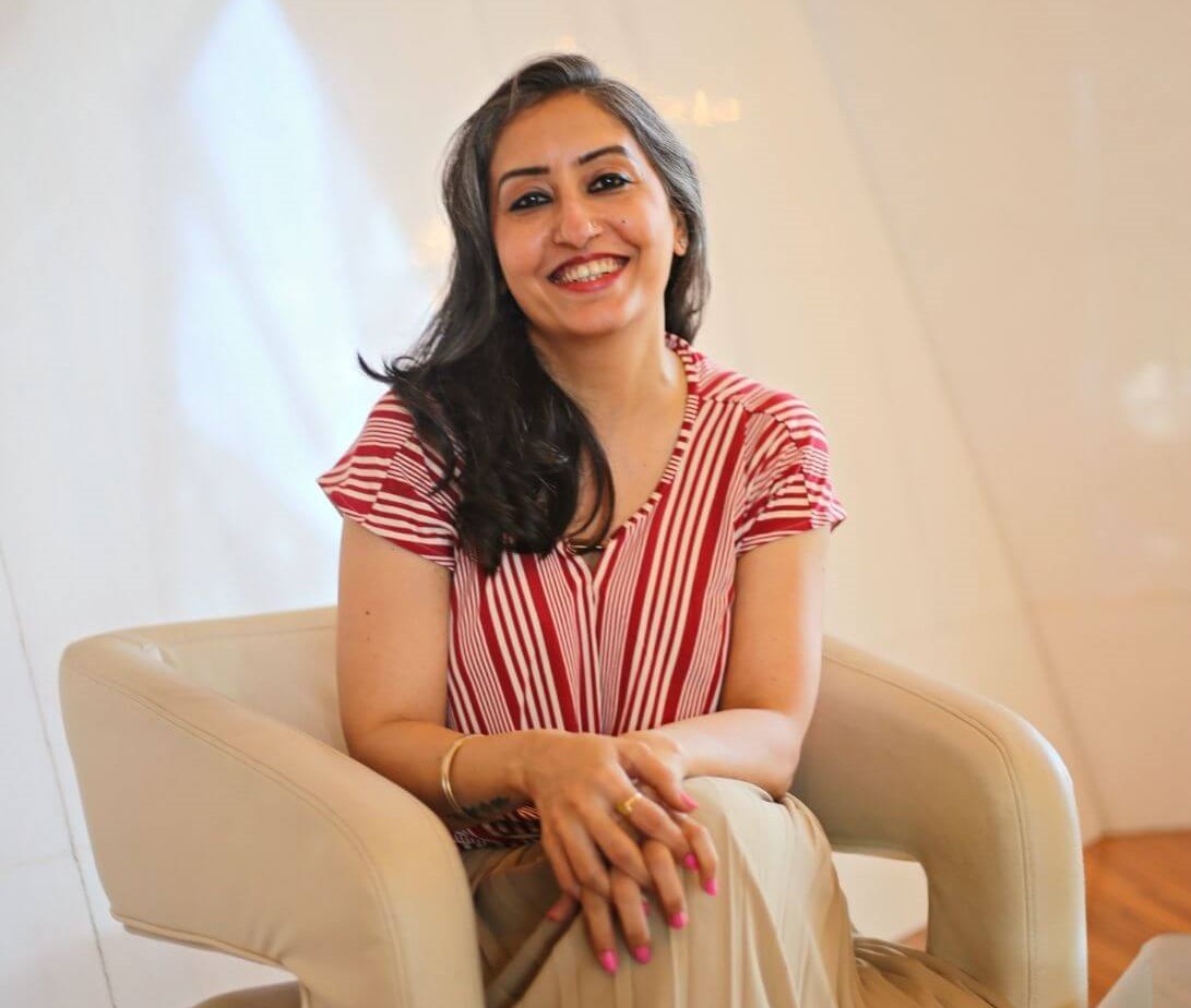 Manpreet Kaur Self-Love Coach Homepage Website Hero Section Image On Mobile